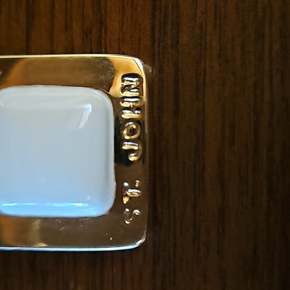 💕ST. JOHN💕 Square Shape Clip On Earrings ~ Gold with Ivory Enamel NWOT - Picture 5 of 9